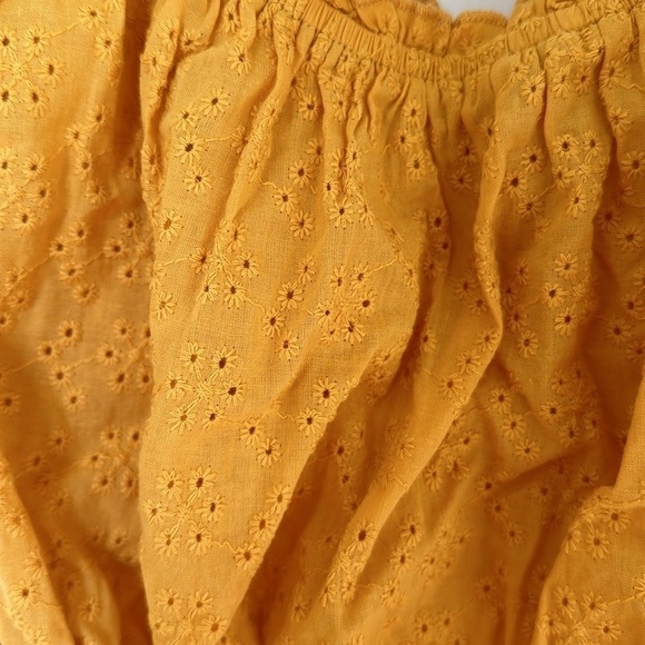 Sky and Sparrow Yellow Eyelet Crop Top. - Picture 2 of 3